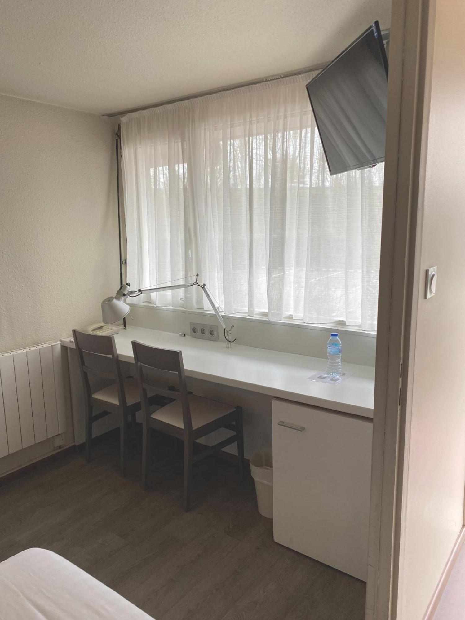 Brit Hotel Confort Nancy Люневіль Номер фото
