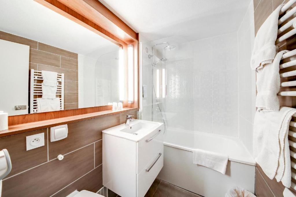 Brit Hotel Confort Nancy Люневіль Екстер'єр фото