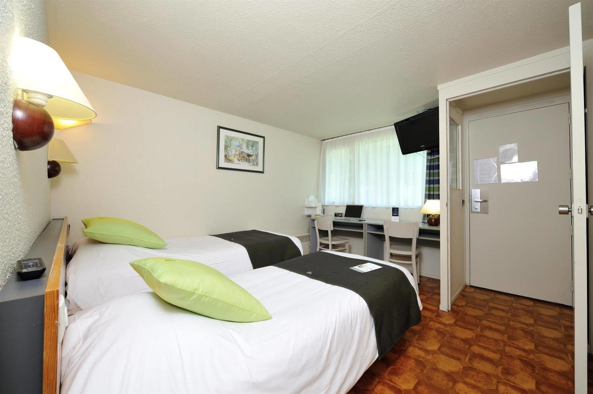 Brit Hotel Confort Nancy Люневіль Екстер'єр фото